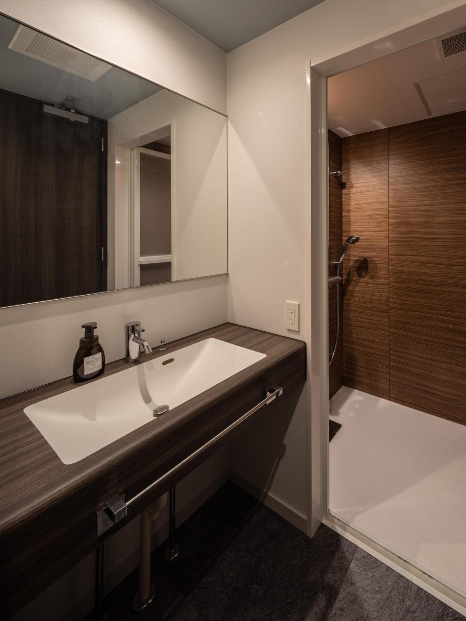 Rota105 Hotel Osaka Bagian luar foto